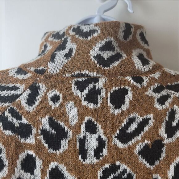 ALISON ANDREWS Leopard Print Sweater - Picture 7 of 9